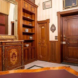  Apartment Royal Duomo Centro Storico 80 Mt Dal Duomo Italy